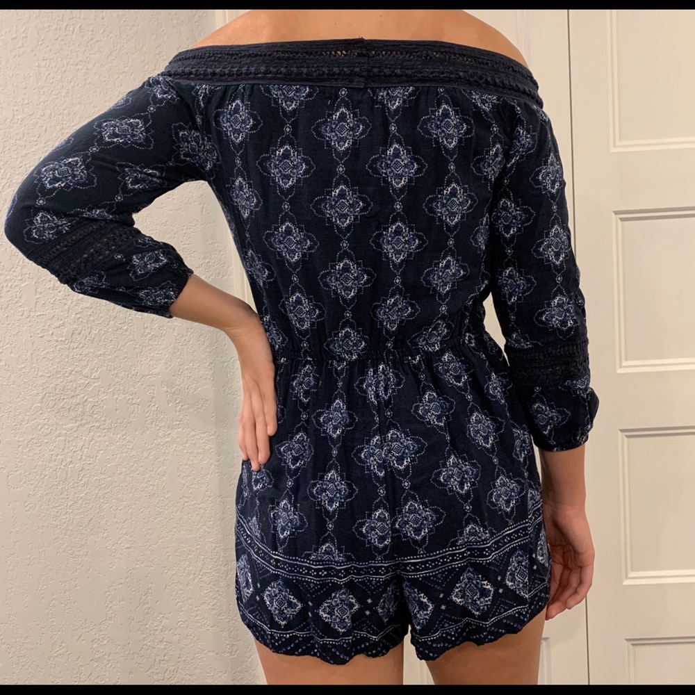 Hollister XS Blue and White Romper - Picture 2 of 3